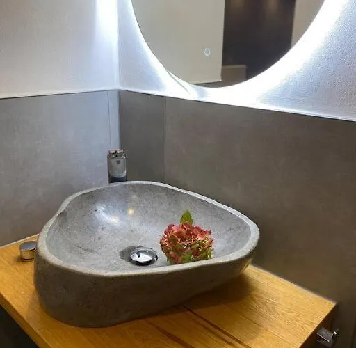 شقة Downtown No 4 *